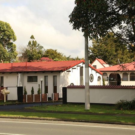 Papakura Motor Lodge & Motel Екстериор снимка