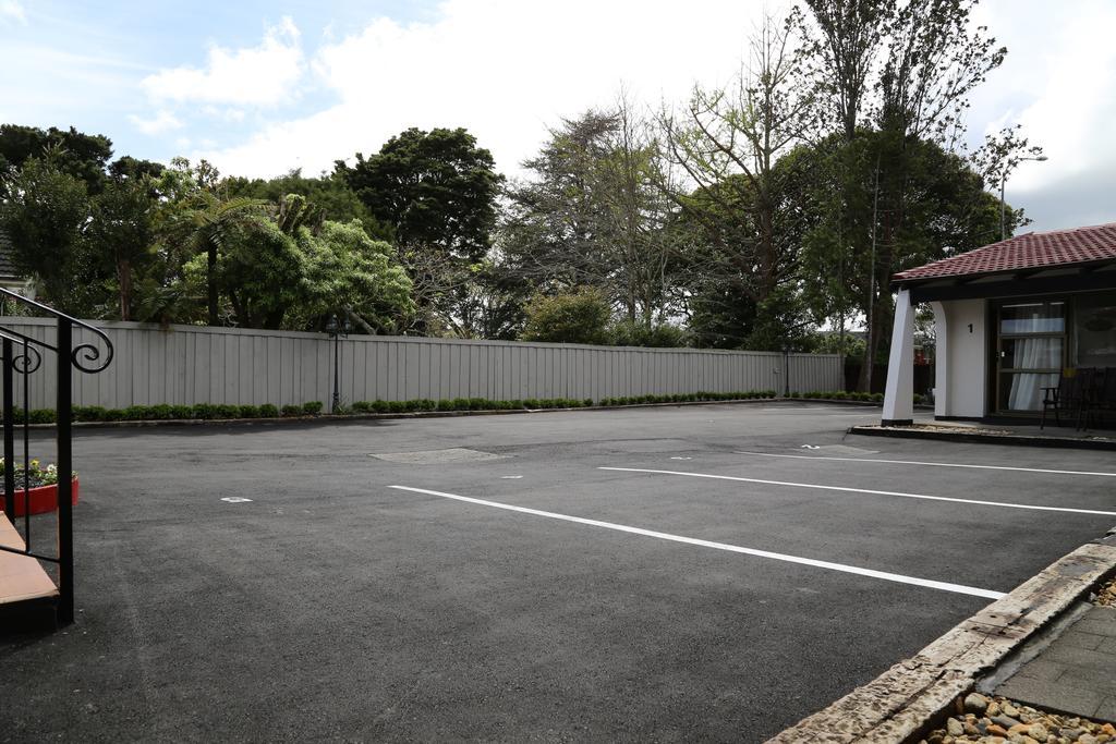 Papakura Motor Lodge & Motel Екстериор снимка