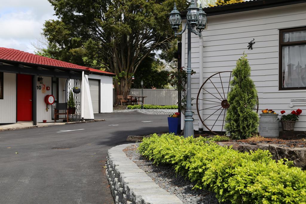 Papakura Motor Lodge & Motel Екстериор снимка