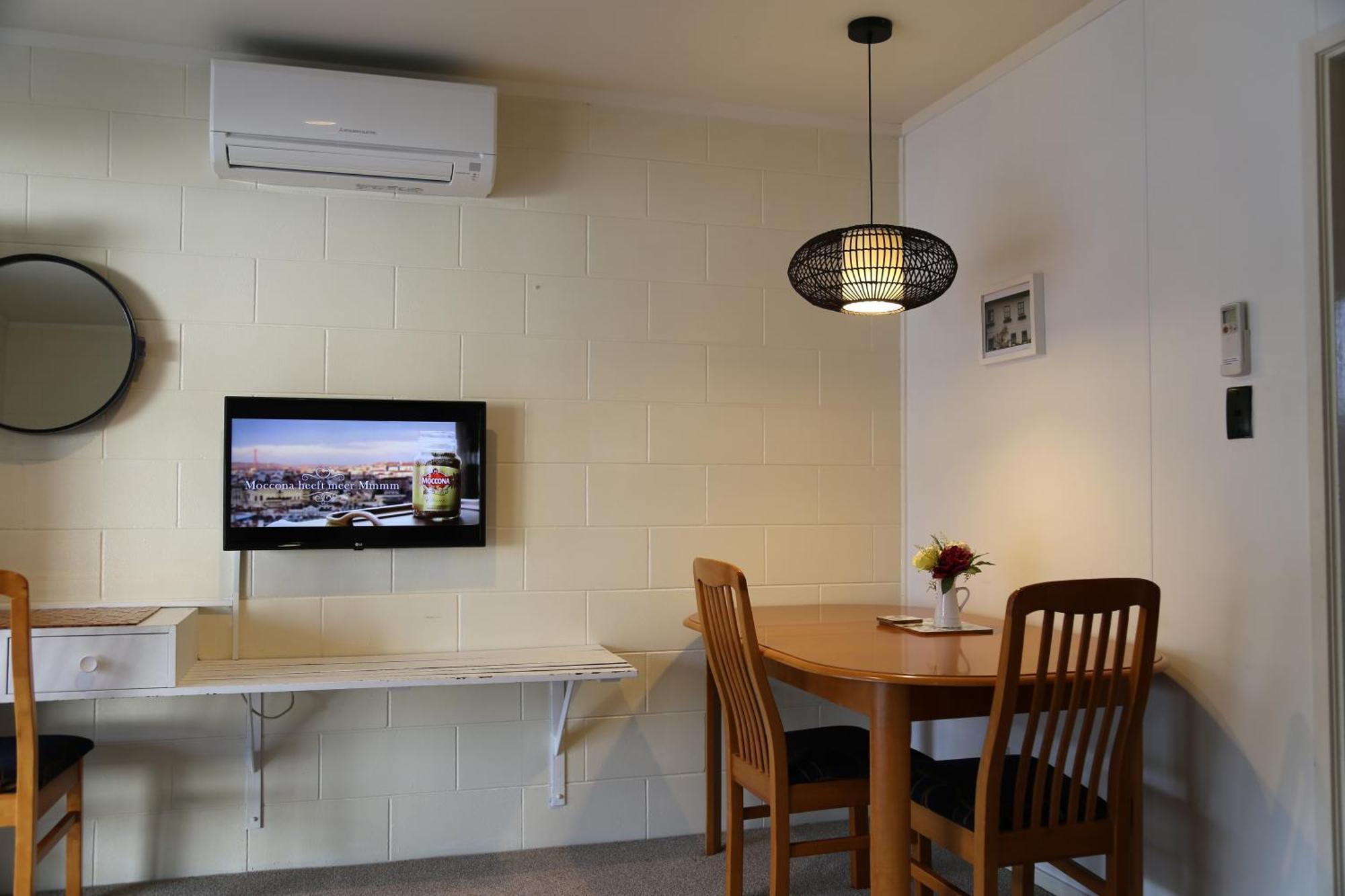 Papakura Motor Lodge & Motel Екстериор снимка