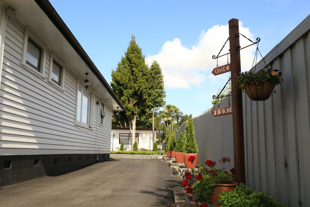 Papakura Motor Lodge & Motel Екстериор снимка