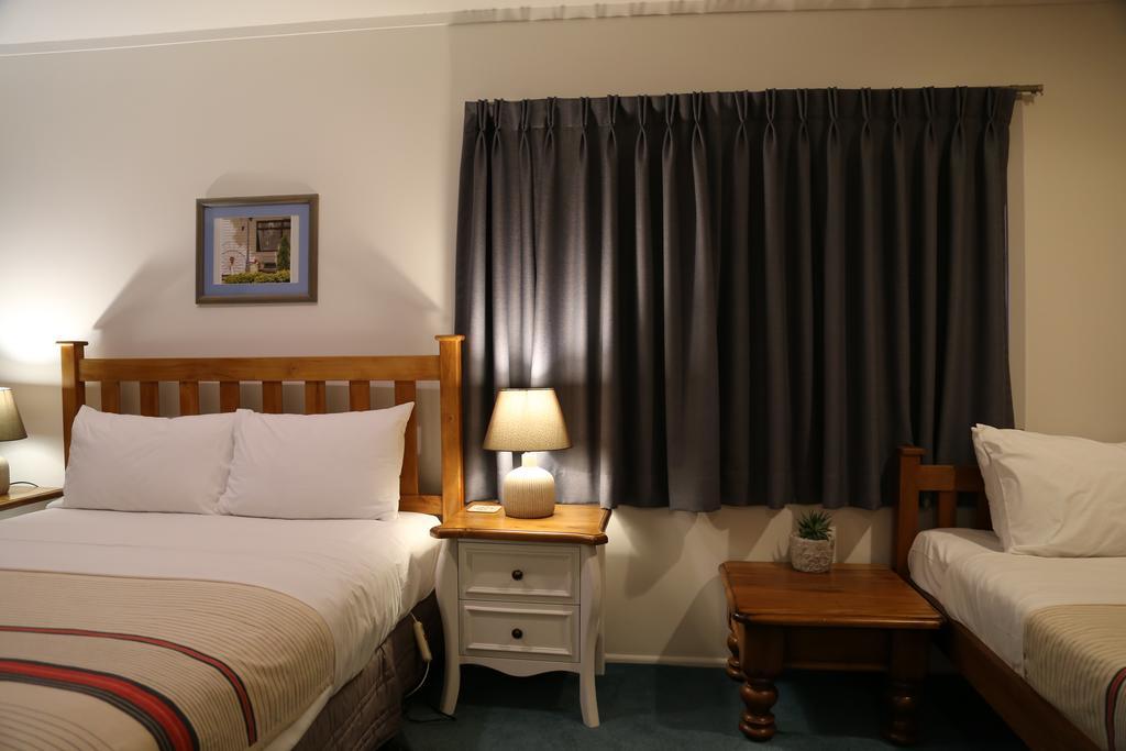 Papakura Motor Lodge & Motel Екстериор снимка