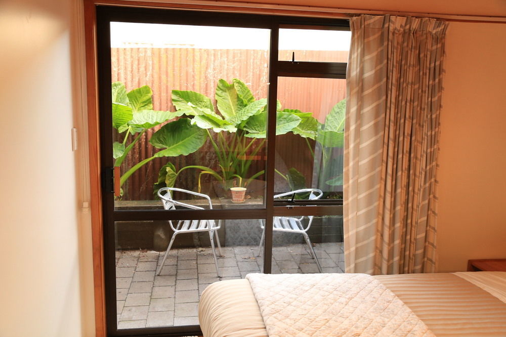 Papakura Motor Lodge & Motel Екстериор снимка