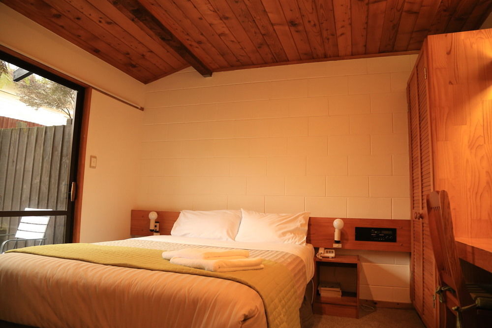 Papakura Motor Lodge & Motel Екстериор снимка